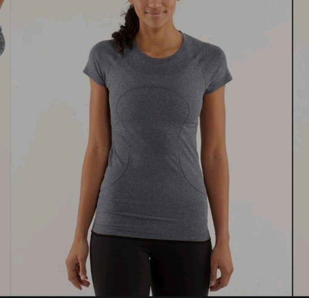 Lululemon Swiftly Tech Short-Sleeve Shirt 2.0 Hip Length In charcol Grey Size 8